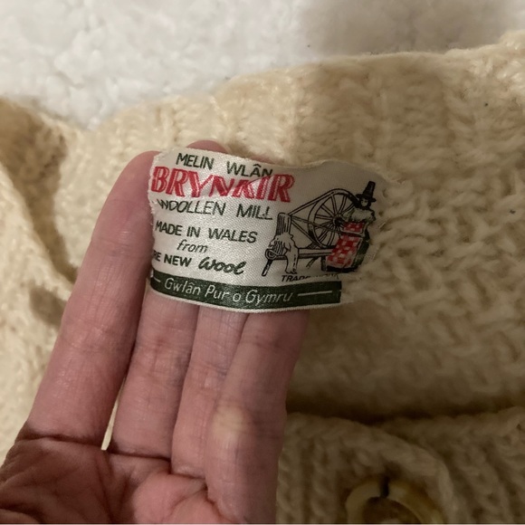 vintage wales oversized wool cable knit cardigan - Picture 3 of 3